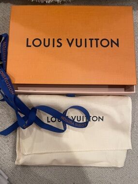 Louis Vuitton Gift box - new